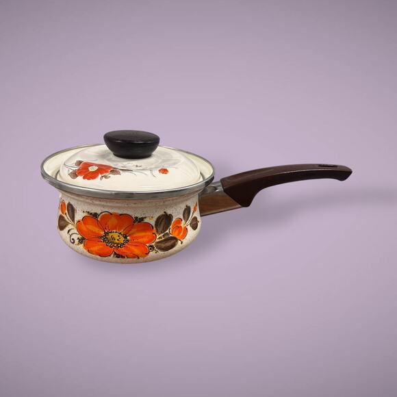 Retro 1970s Sankoware Japan Enamel Saucepan with Lid – Orange Floral Design - Picture 3 of 8
